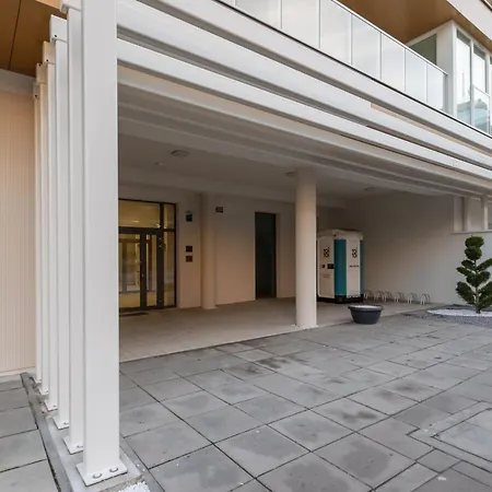 Apartment Malczewskiego Grey